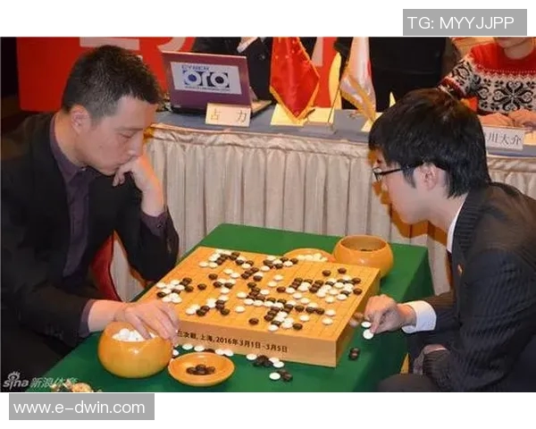 武汉足球队与上海足球队赛后复盘团队协作的精彩瞬间与战术分析